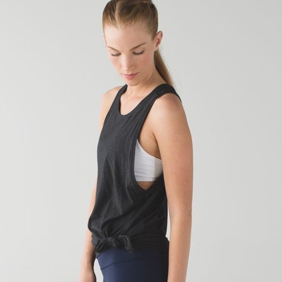 lululemon athletica Tops - LULULEMON grey tie & go tank